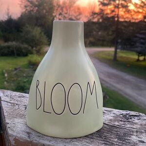 Rae Dunn bloom vase mint green
